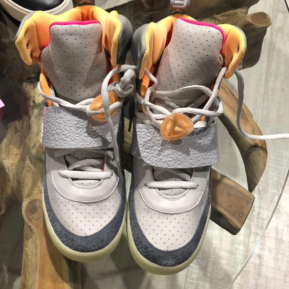 Nike YEEZY